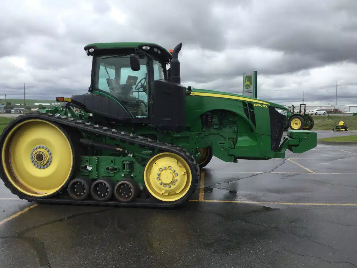 Gallery image 2 for Used 2015 John Deere 8370RT Tractor