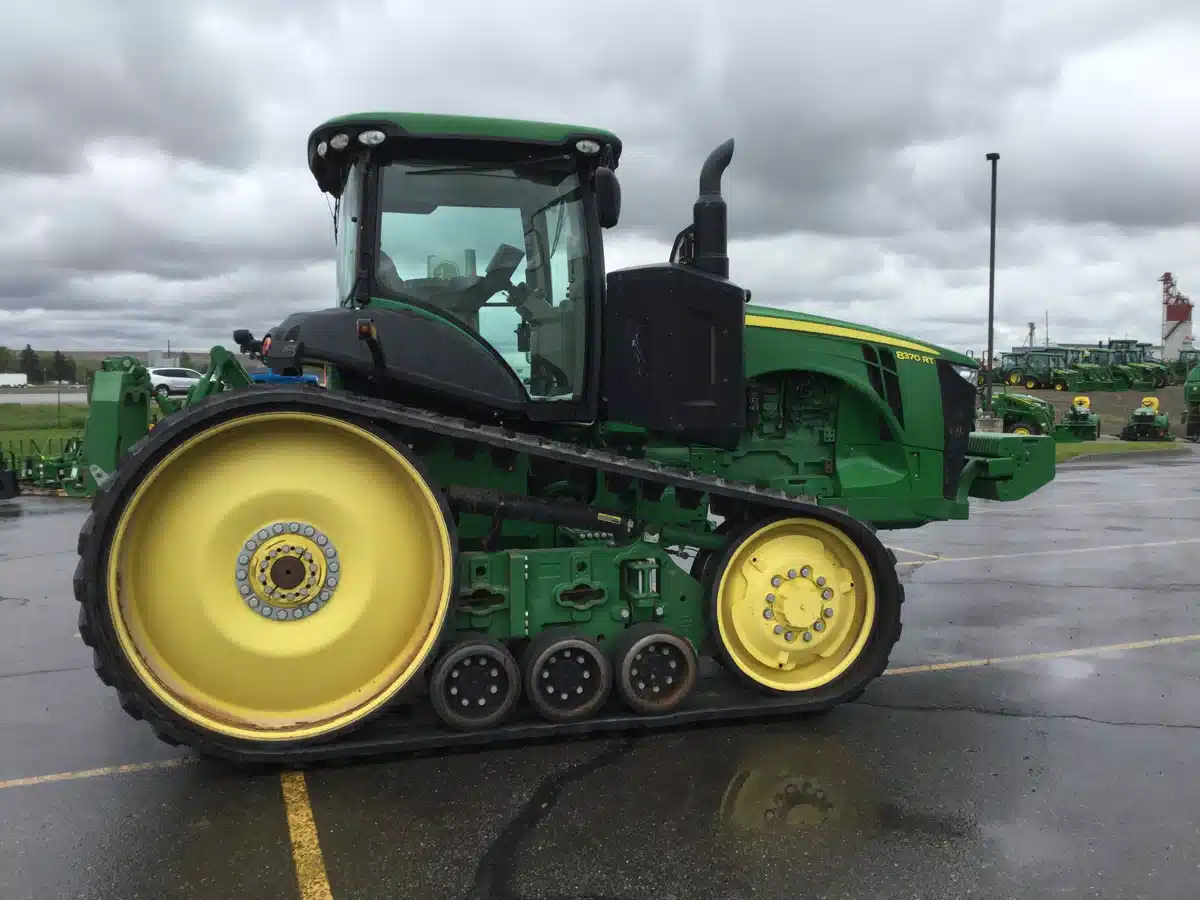 Gallery image 1 for Used 2015 John Deere 8370RT Tractor