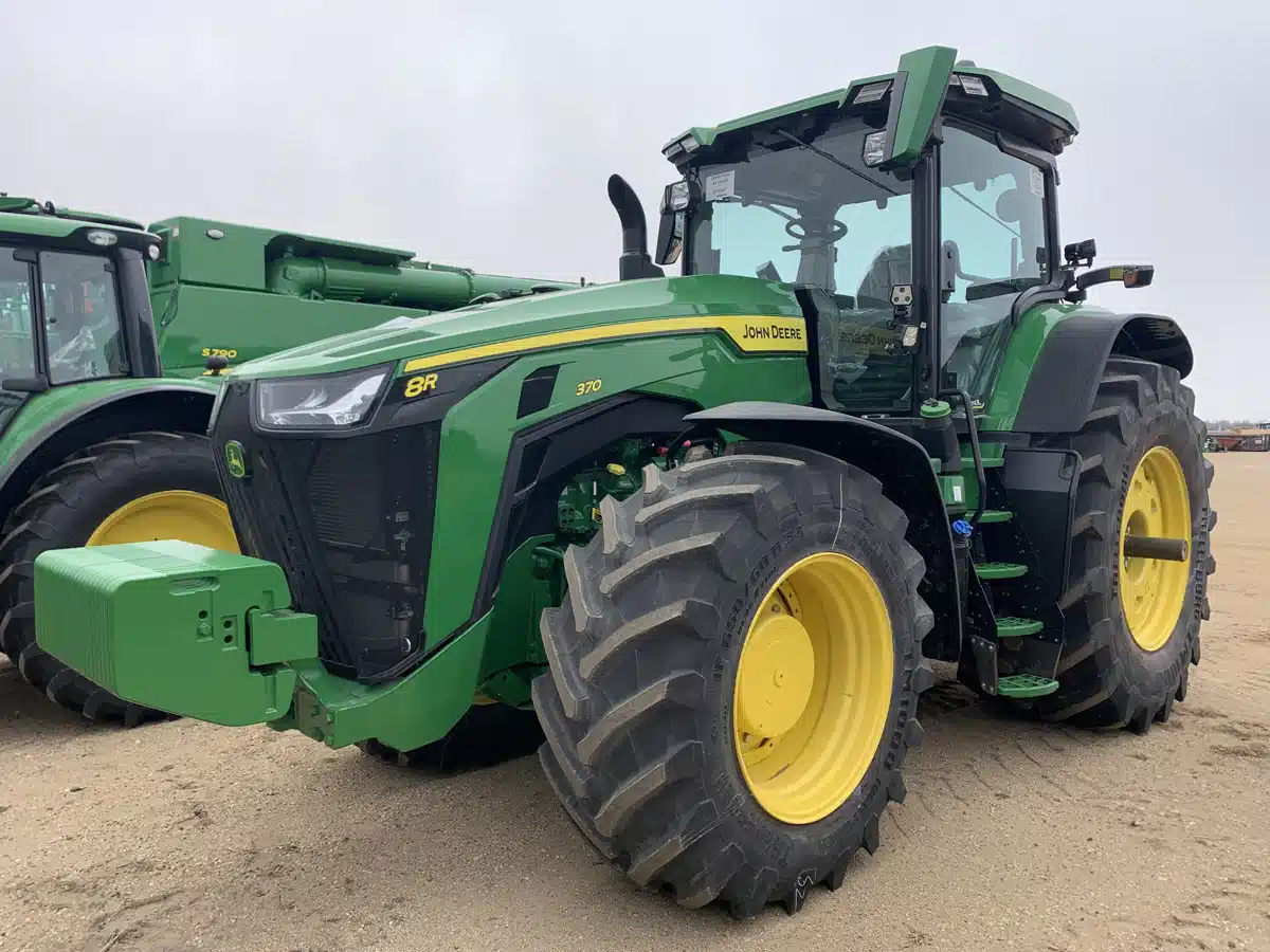 Gallery image 1 for Used 2024 John Deere 8R 370 Tractor