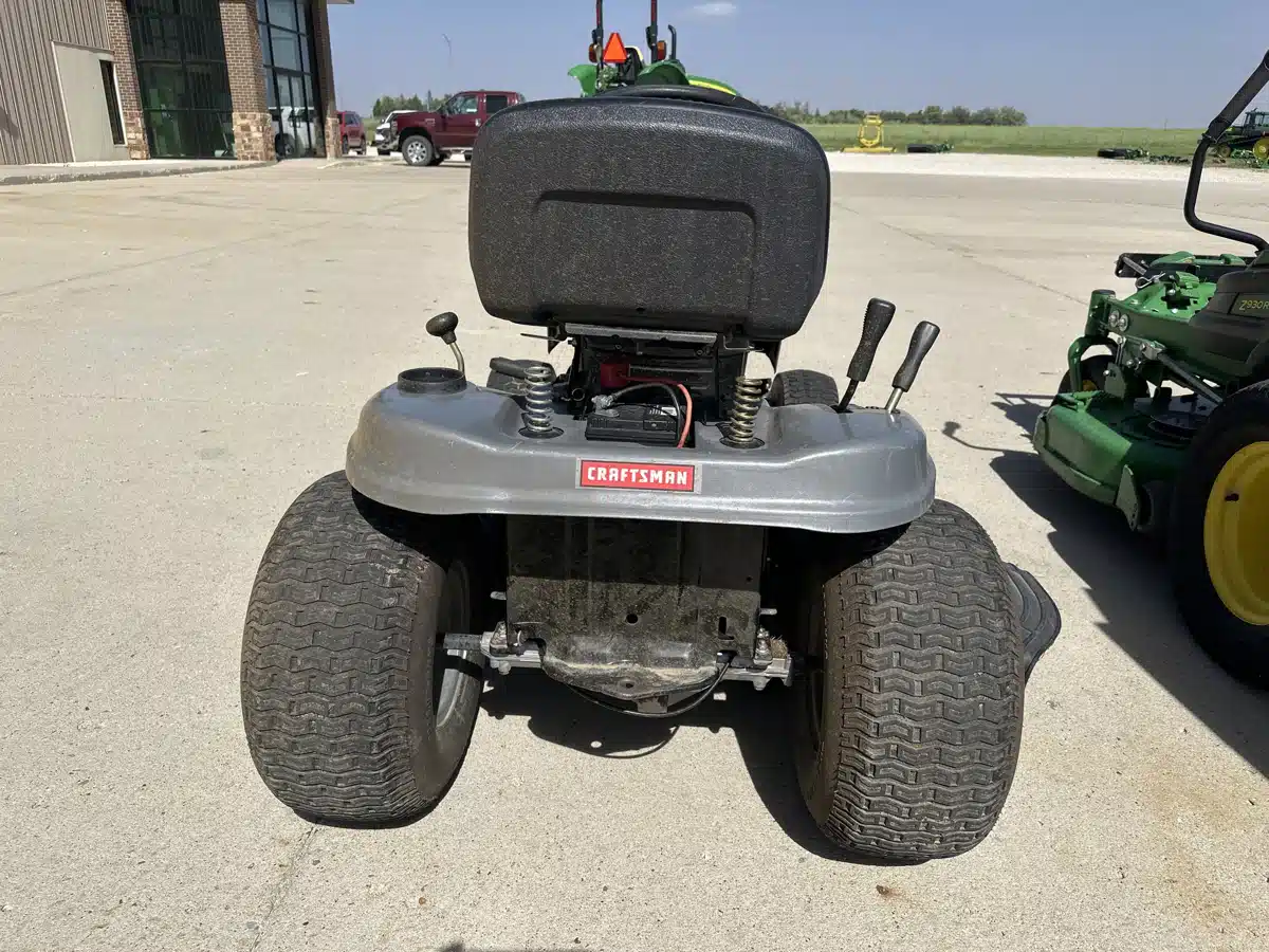 Gallery image 2 for Used Craftsman LT1500 Lawn Tractor