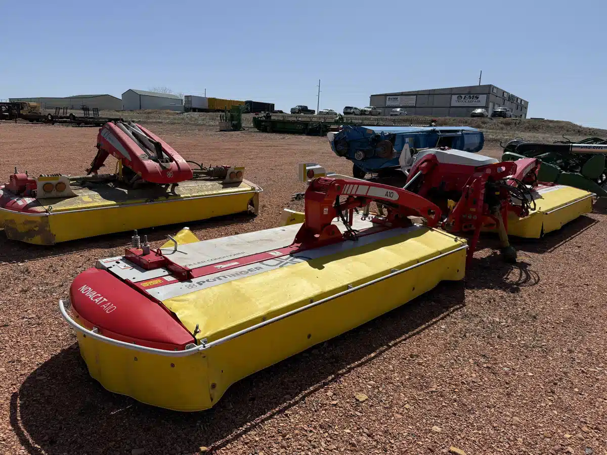 Gallery image 1 for Used 2018 Pottinger NOVACAT A10 RCB Disc Mower