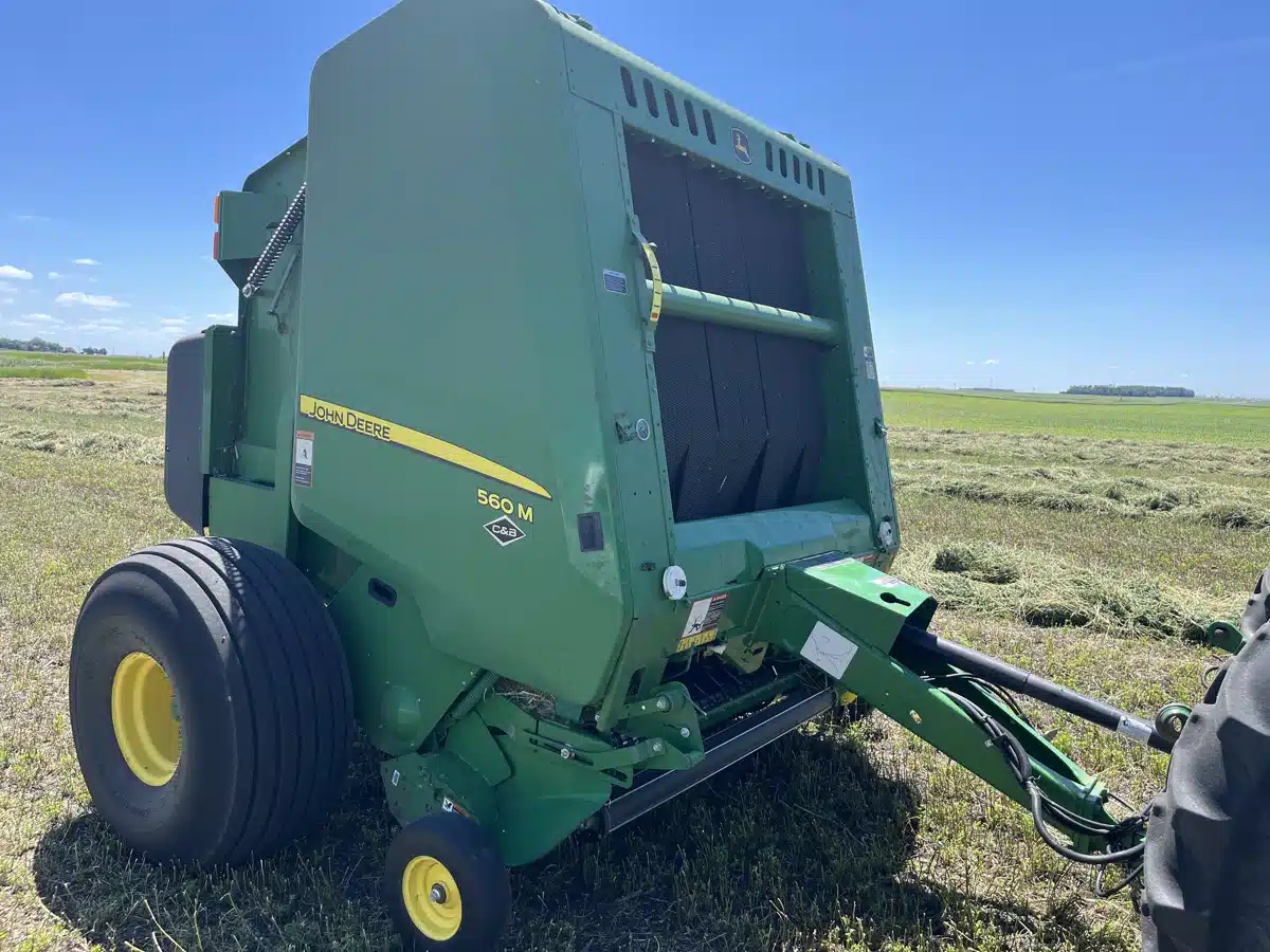 Gallery image 1 for Used 2021 John Deere 560M Round Baler