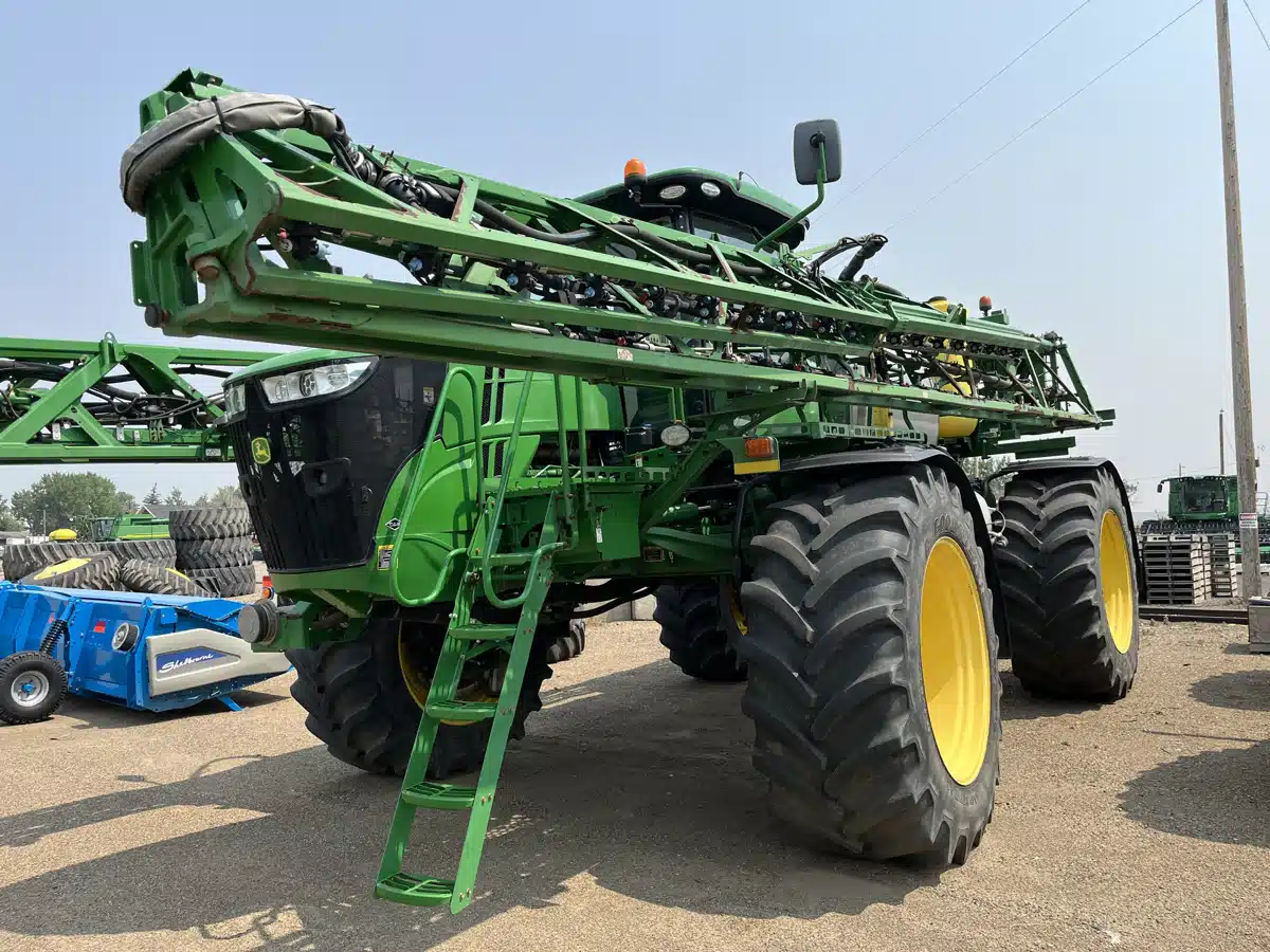Gallery image 2 for Used 2018 John Deere R4045 Sprayer - Self Propelled