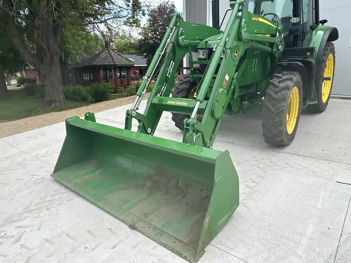 Gallery image 1 for Used 2023 John Deere 640R Tractor Loader