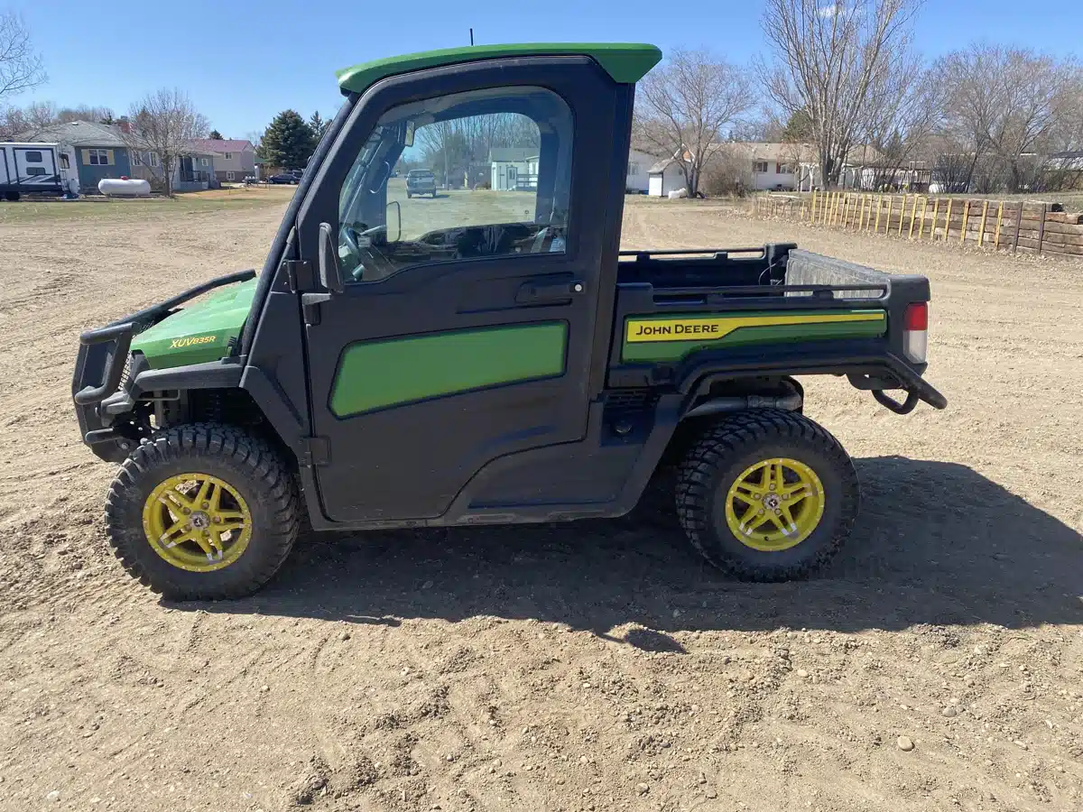Gallery image 2 for Used 2022 John Deere XUV 835R Utility Vehicle