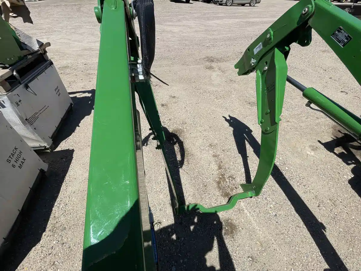 Gallery image 2 for Used 2024 John Deere 440R NSL Tractor Loader