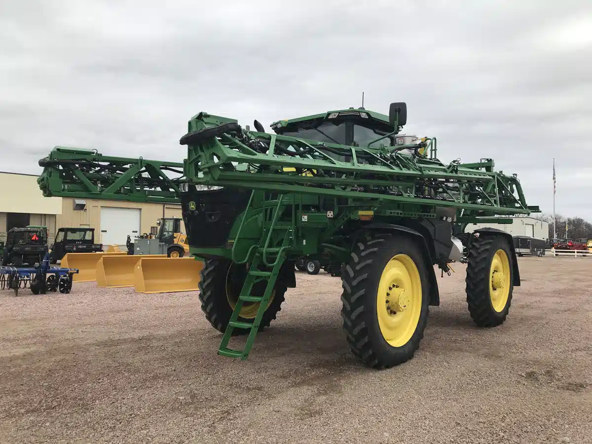 Gallery image 2 for Used 2024 John Deere 616R Sprayer - Self Propelled