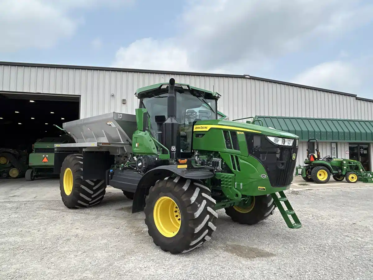 Gallery image 1 for Used 2023 John Deere 800R Anhydrous Applicator