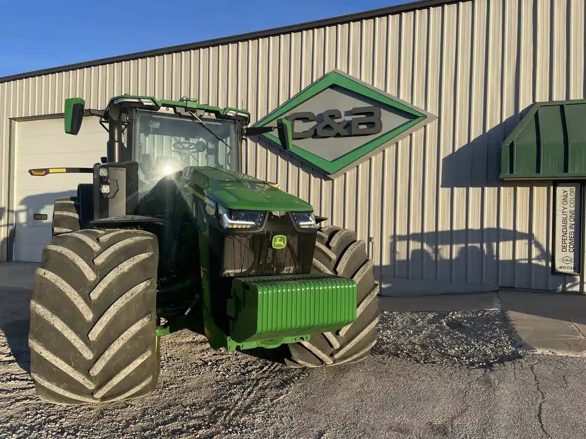 Gallery image 2 for Used 2023 John Deere 8R 410 Tractor