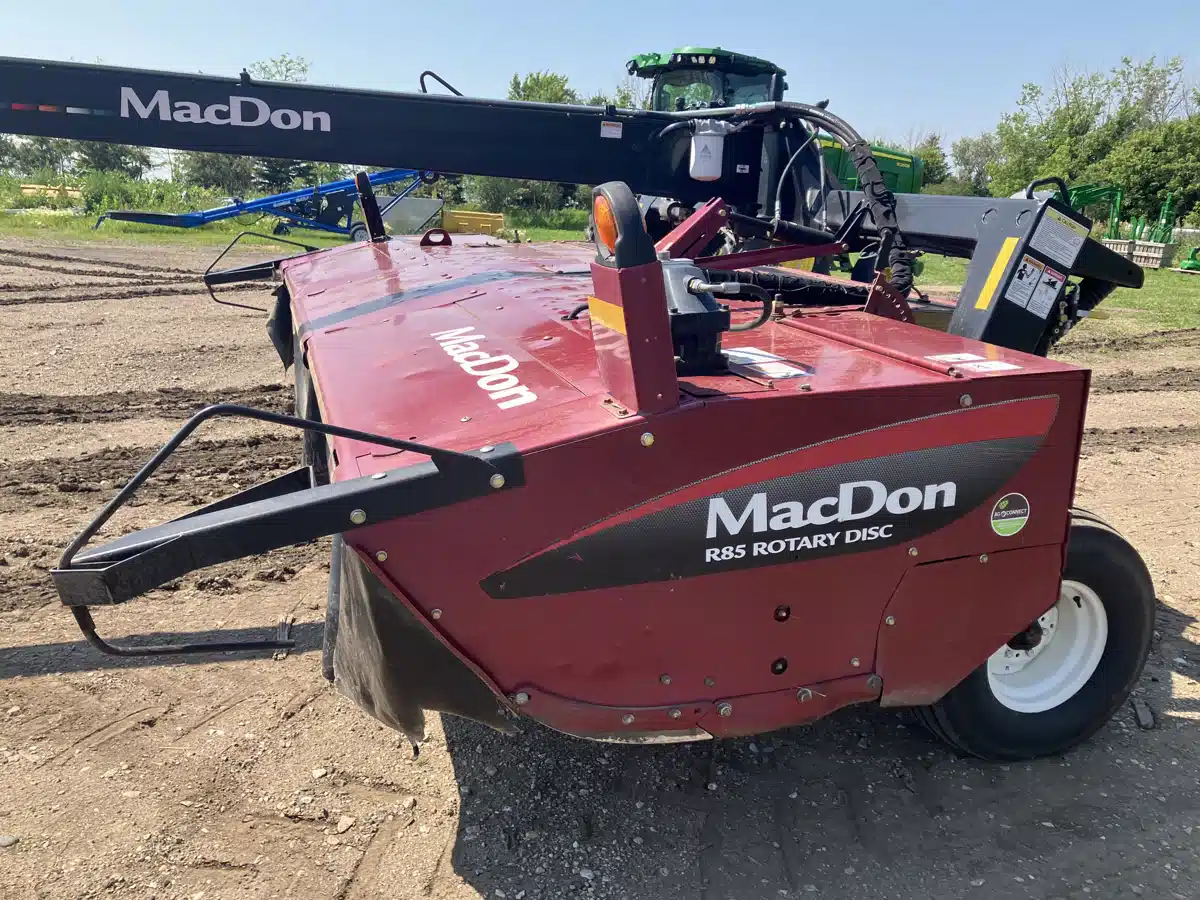 Gallery image 1 for Used 2012 MacDon R85 Disc Mower Conditioner