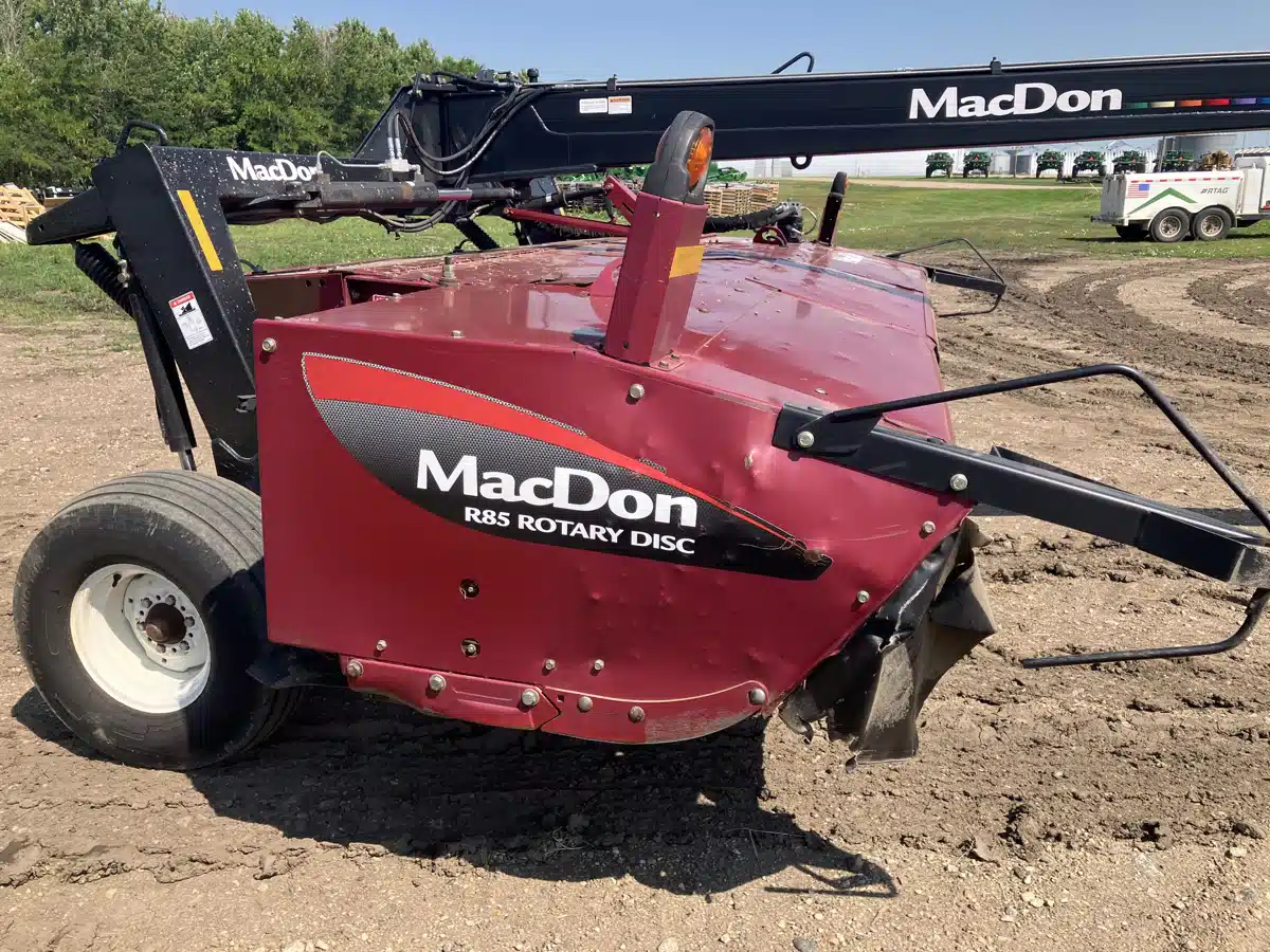 Gallery image 2 for Used 2012 MacDon R85 Disc Mower Conditioner