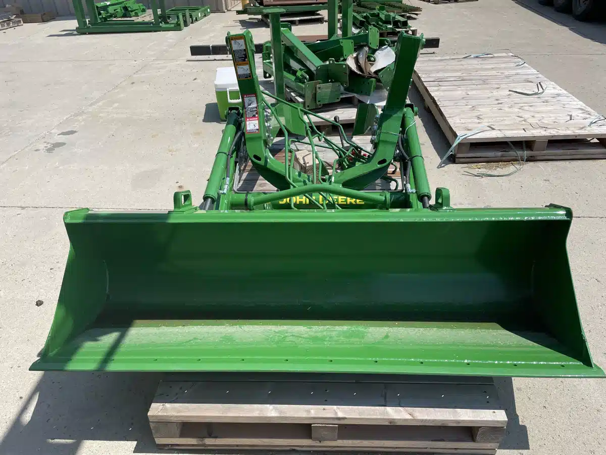 Gallery image 2 for Used 2024 John Deere 400E Attachment