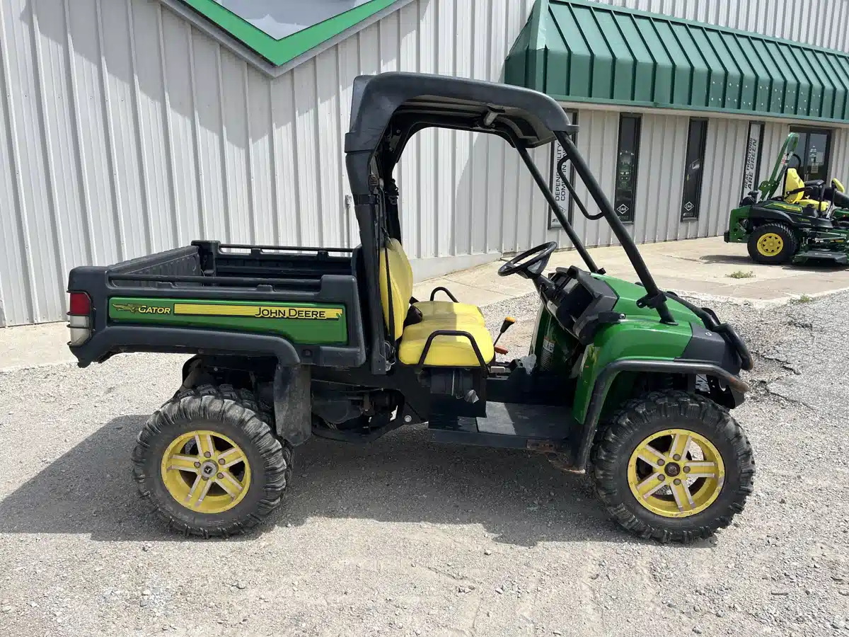 Gallery image 2 for Used 2014 John Deere XUV 825I Utility Vehicle