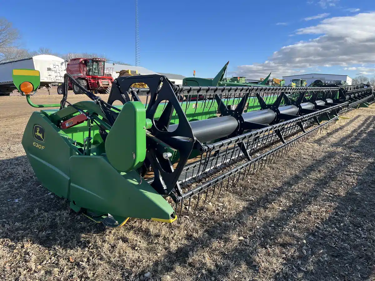 Gallery image 1 for Used 2017 John Deere 630F Header - Flex
