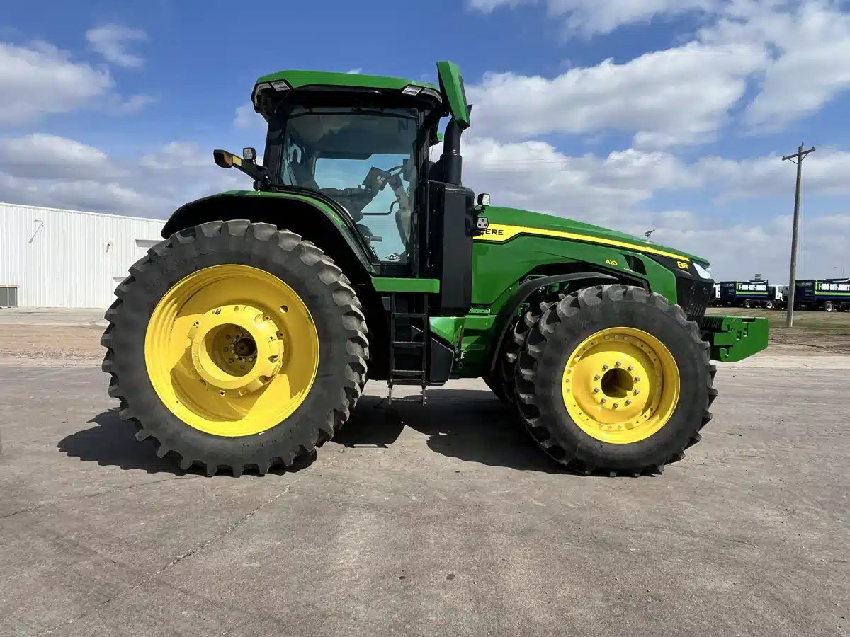 Gallery image 1 for Used 2024 John Deere 8R 410 Tractor