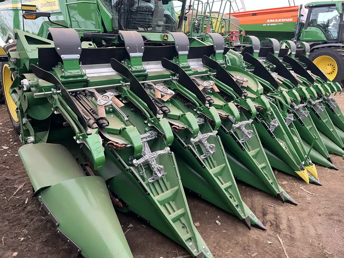 Gallery image 1 for Used 2024 John Deere C16F Header - Row Crop