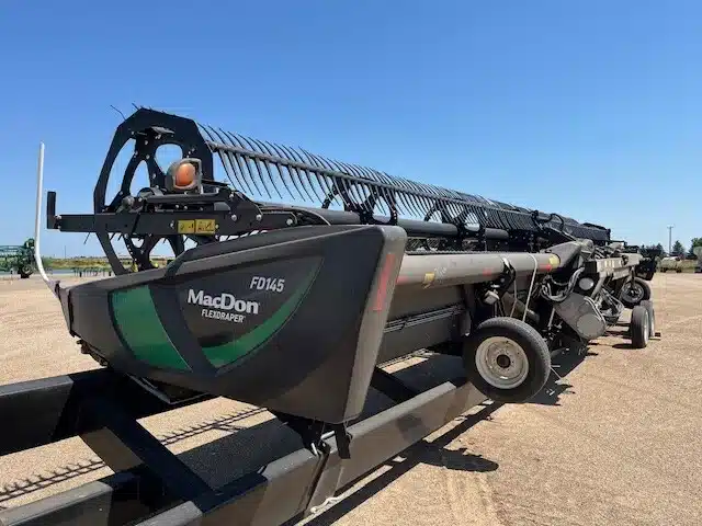 Gallery image 2 for Used 2020 MacDon FD75 Header - Draper