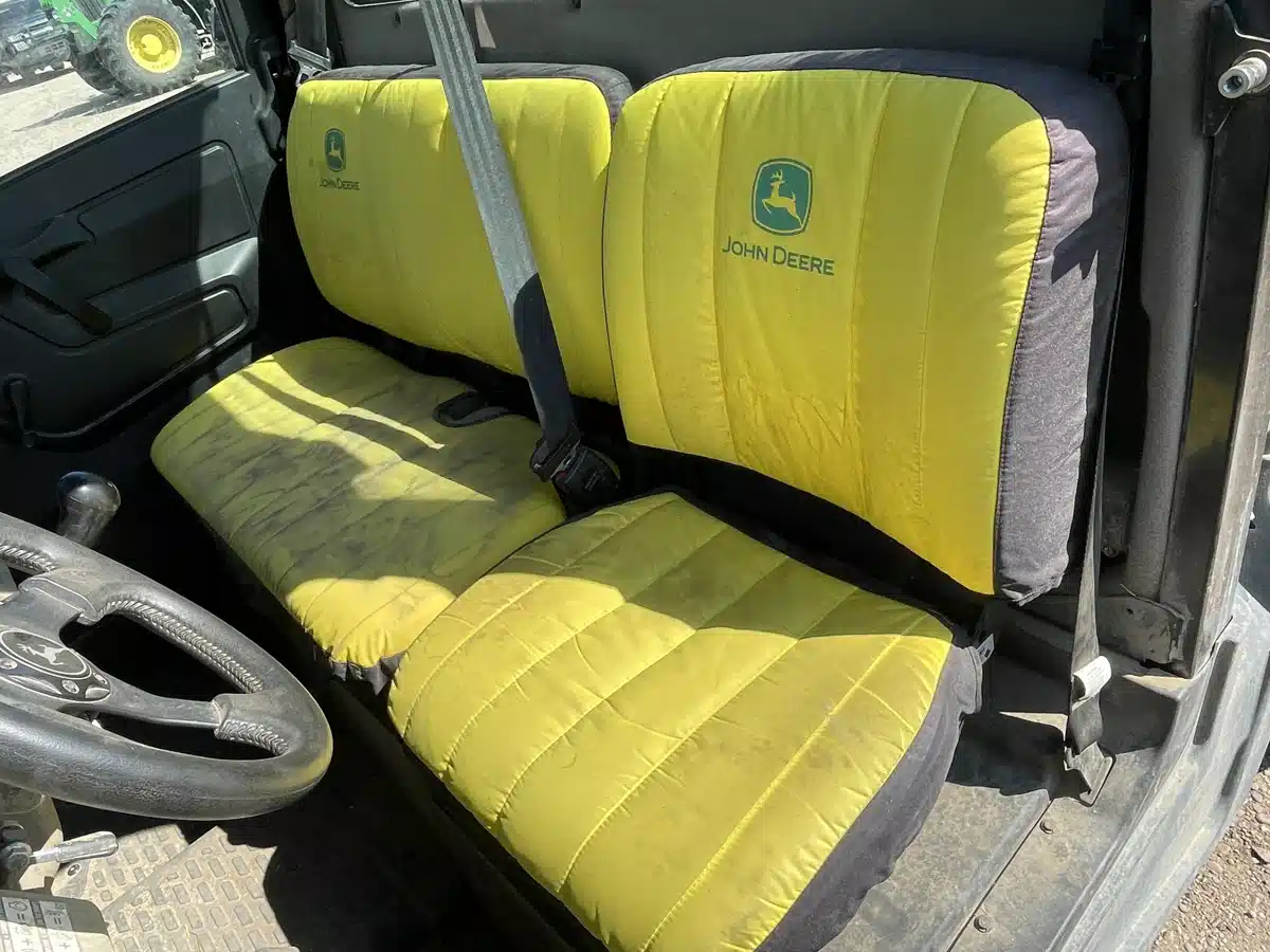 Gallery image 2 for Used 2022 John Deere XUV 835R Utility Vehicle