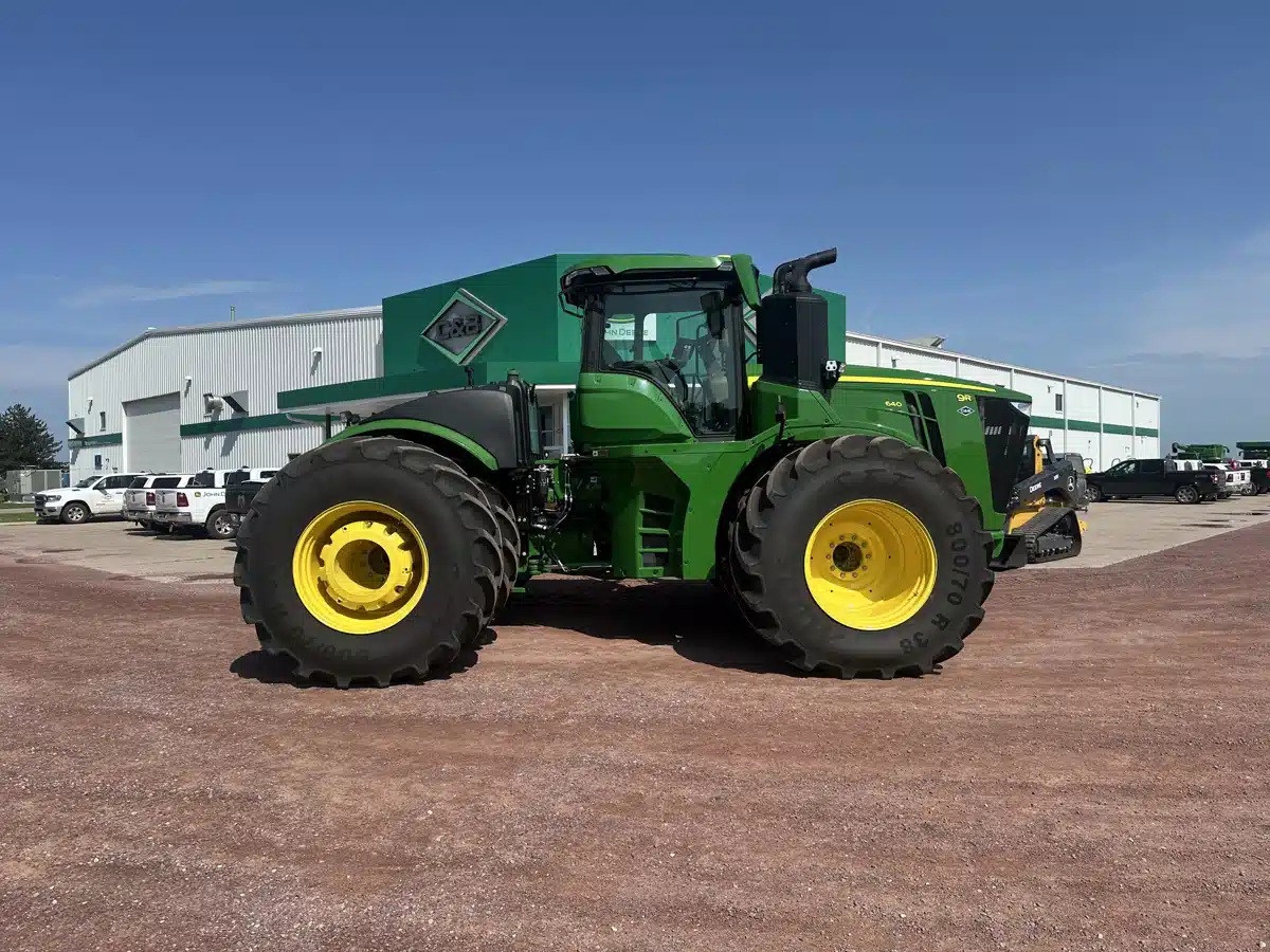 Gallery image 1 for Used 2024 John Deere 9R 640 Tractor
