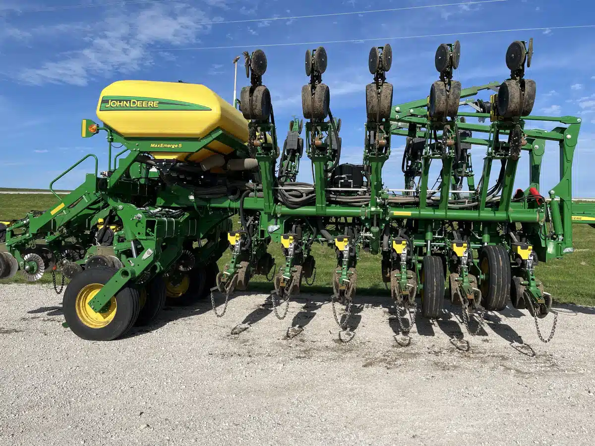 Gallery image 2 for Used 2021 John Deere 1795 Planter