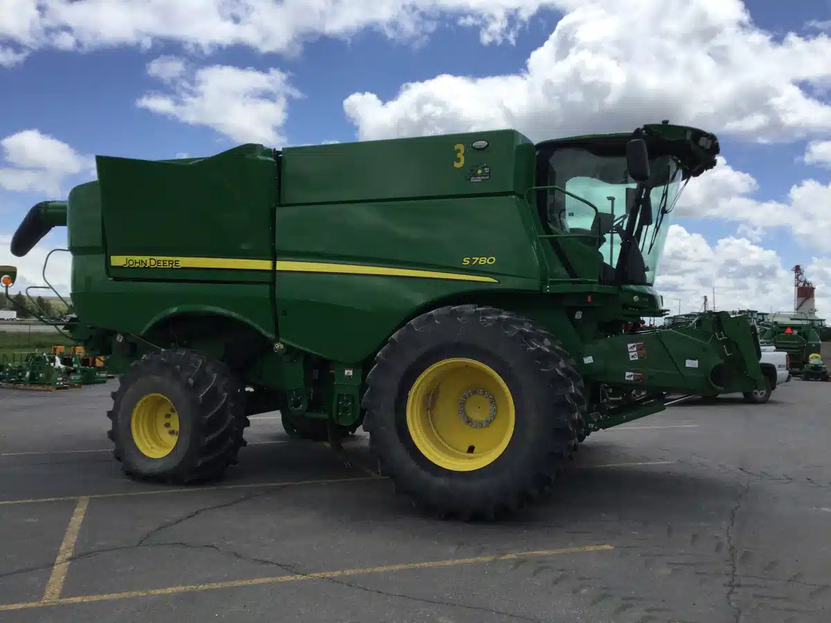 Gallery image 2 for Used 2022 John Deere S780 Combine