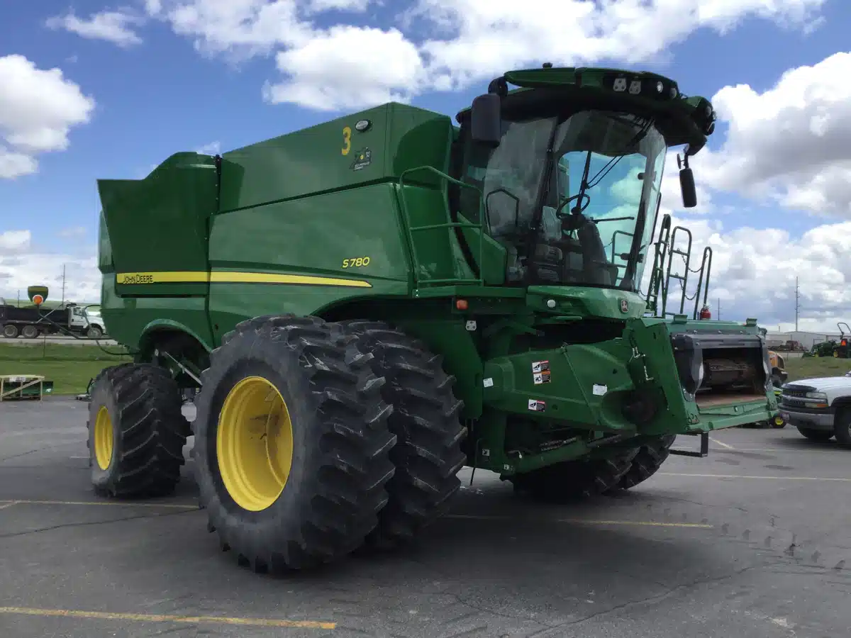 Gallery image 1 for Used 2022 John Deere S780 Combine