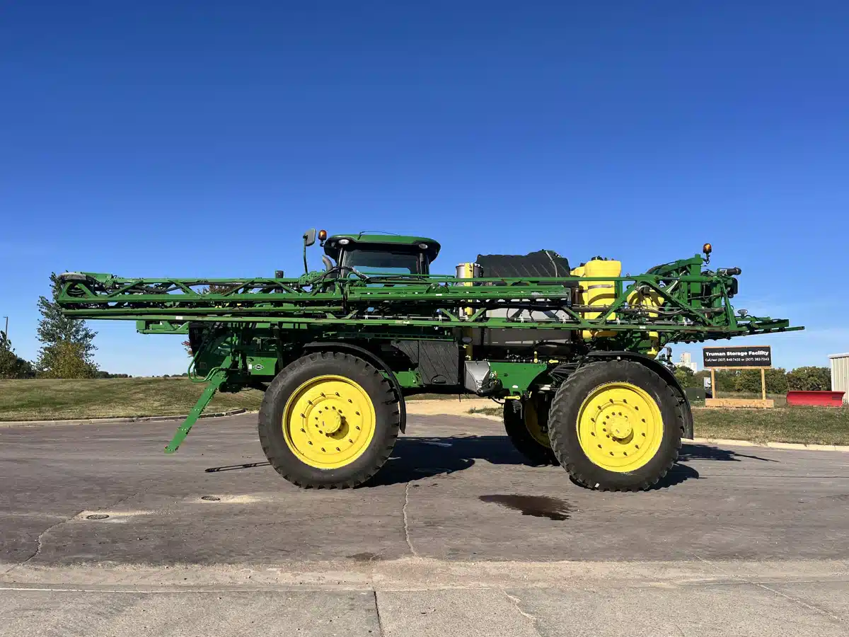 Gallery image 1 for Used 2018 John Deere R4045 Sprayer - Self Propelled