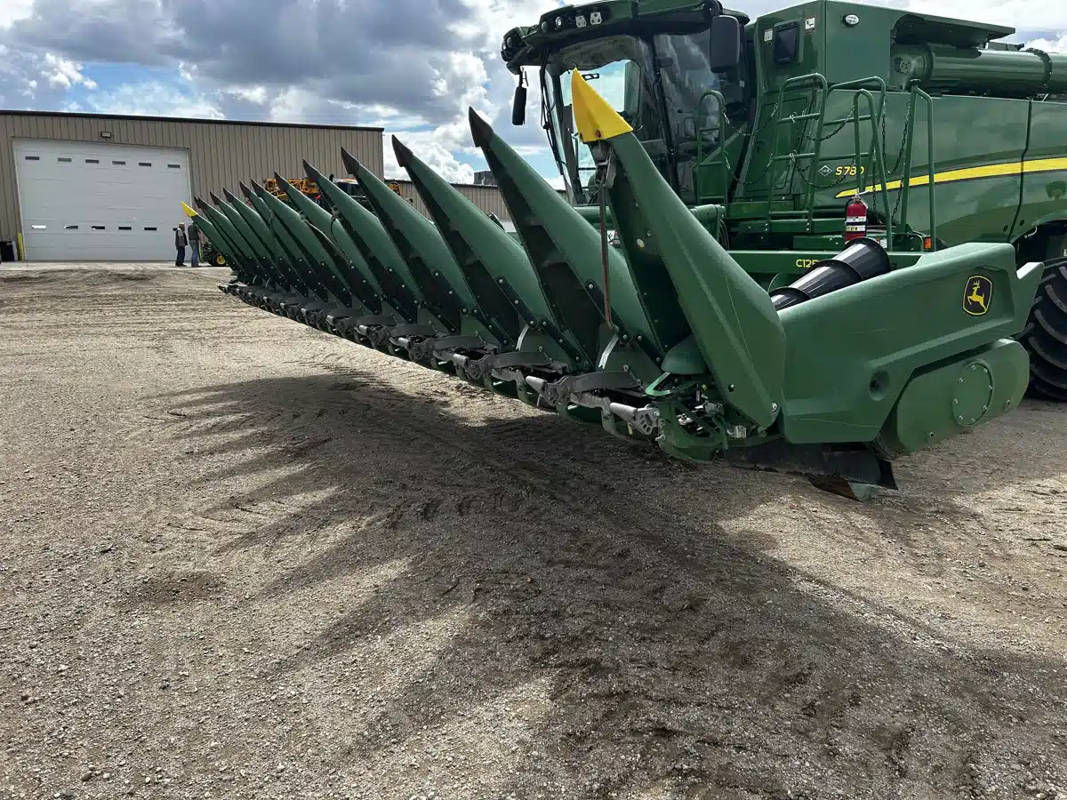 Gallery image 2 for Used 2022 John Deere C12F StalkMaster Header - Row Crop