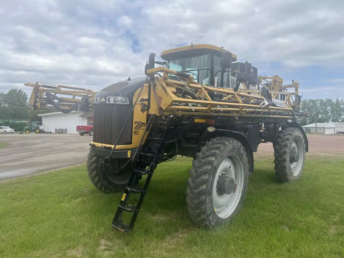 Gallery image 2 for Used 2018 RoGator RG1300C Sprayer - Self Propelled