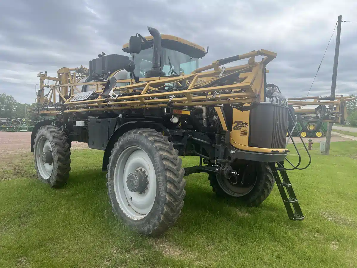 Gallery image 1 for Used 2018 RoGator RG1300C Sprayer - Self Propelled
