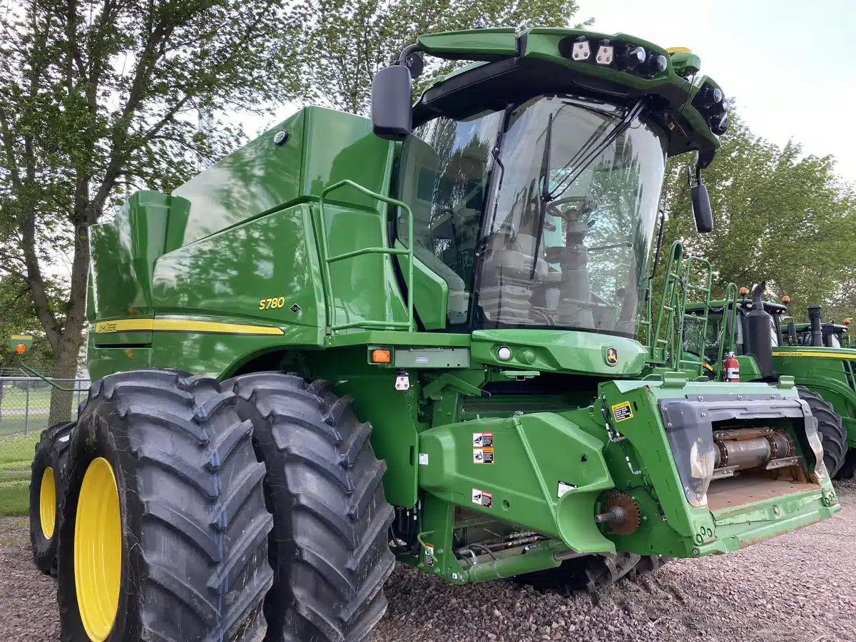 Gallery image 1 for Used 2024 John Deere S780 Combine