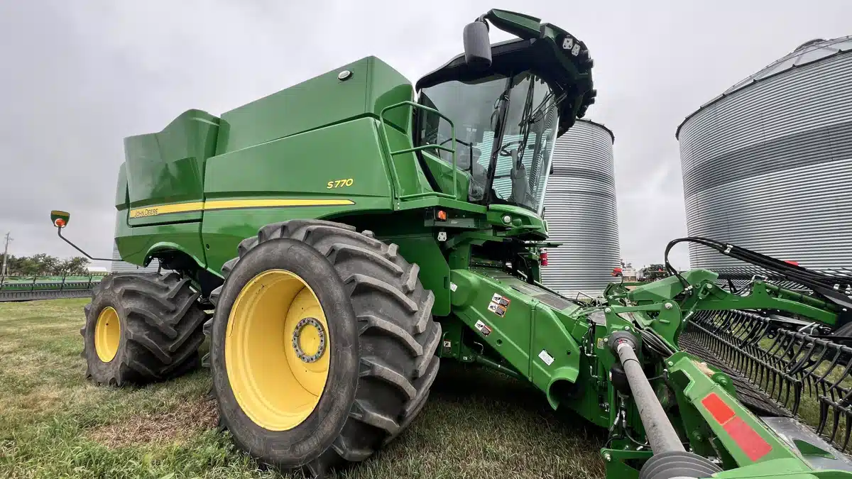 Gallery image 1 for Used 2024 John Deere S770 Combine
