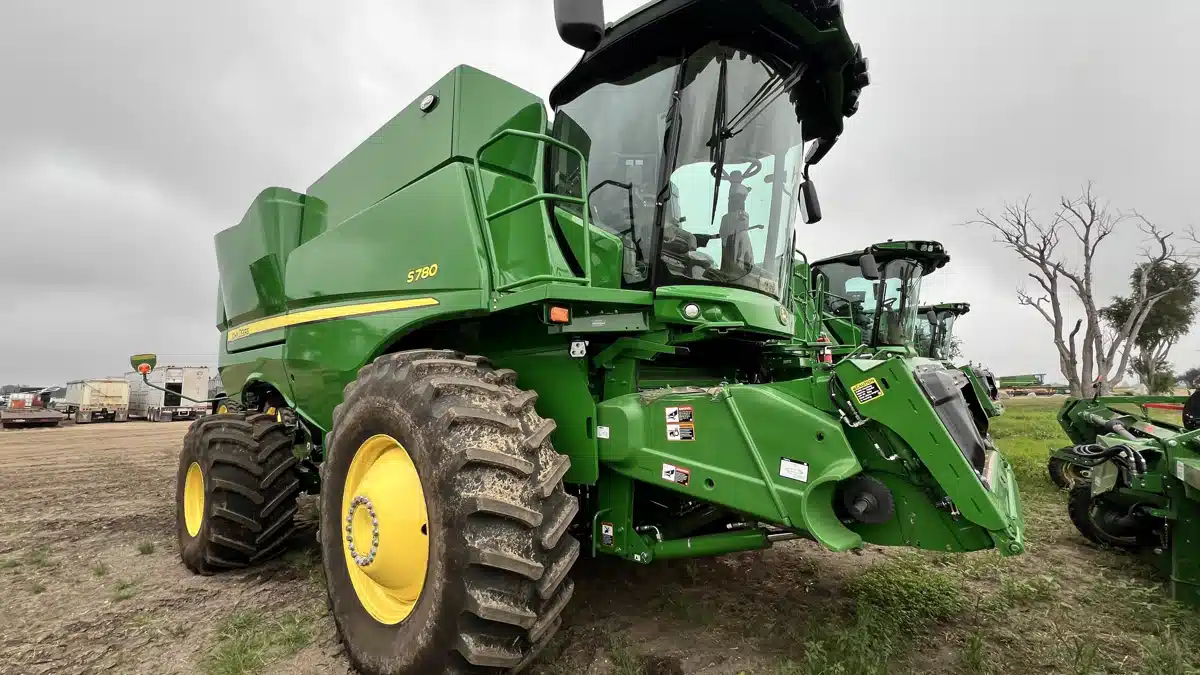 Gallery image 1 for Used 2024 John Deere S780 Combine
