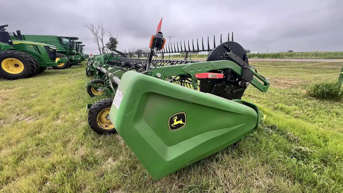 Gallery image 2 for Used 2024 John Deere HD45F Header Combine