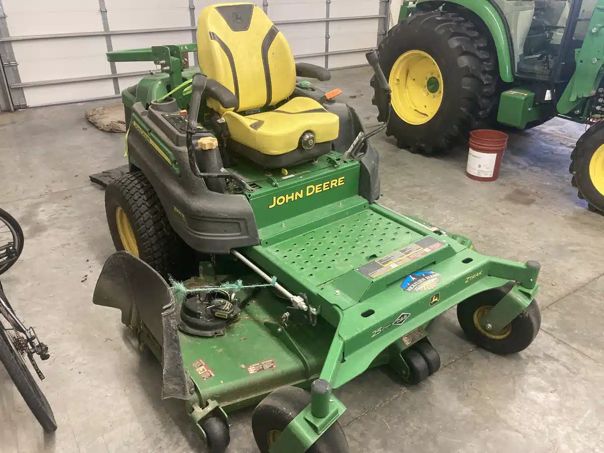 Gallery image 2 for Used 2022 John Deere Z997R Mower - Zero Turn