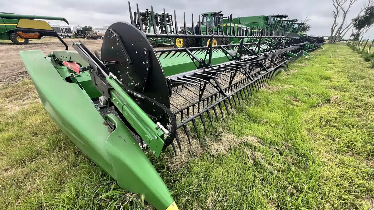 Gallery image 1 for Used 2024 John Deere HD45F Header - Flex Draper