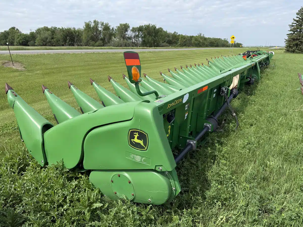 Gallery image 1 for Used 2013 John Deere 618C Header - Row Crop