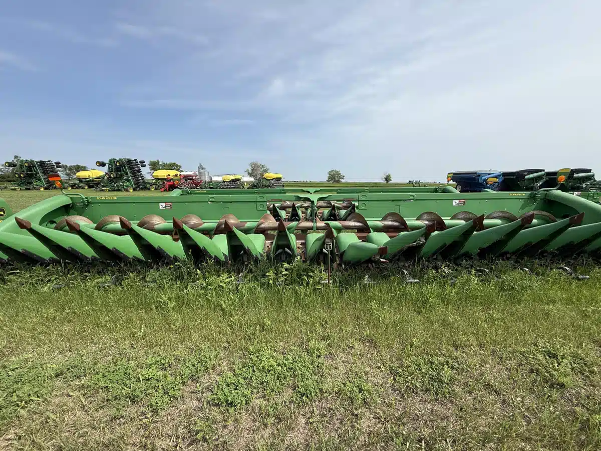 Gallery image 2 for Used 2013 John Deere 618C Header - Row Crop
