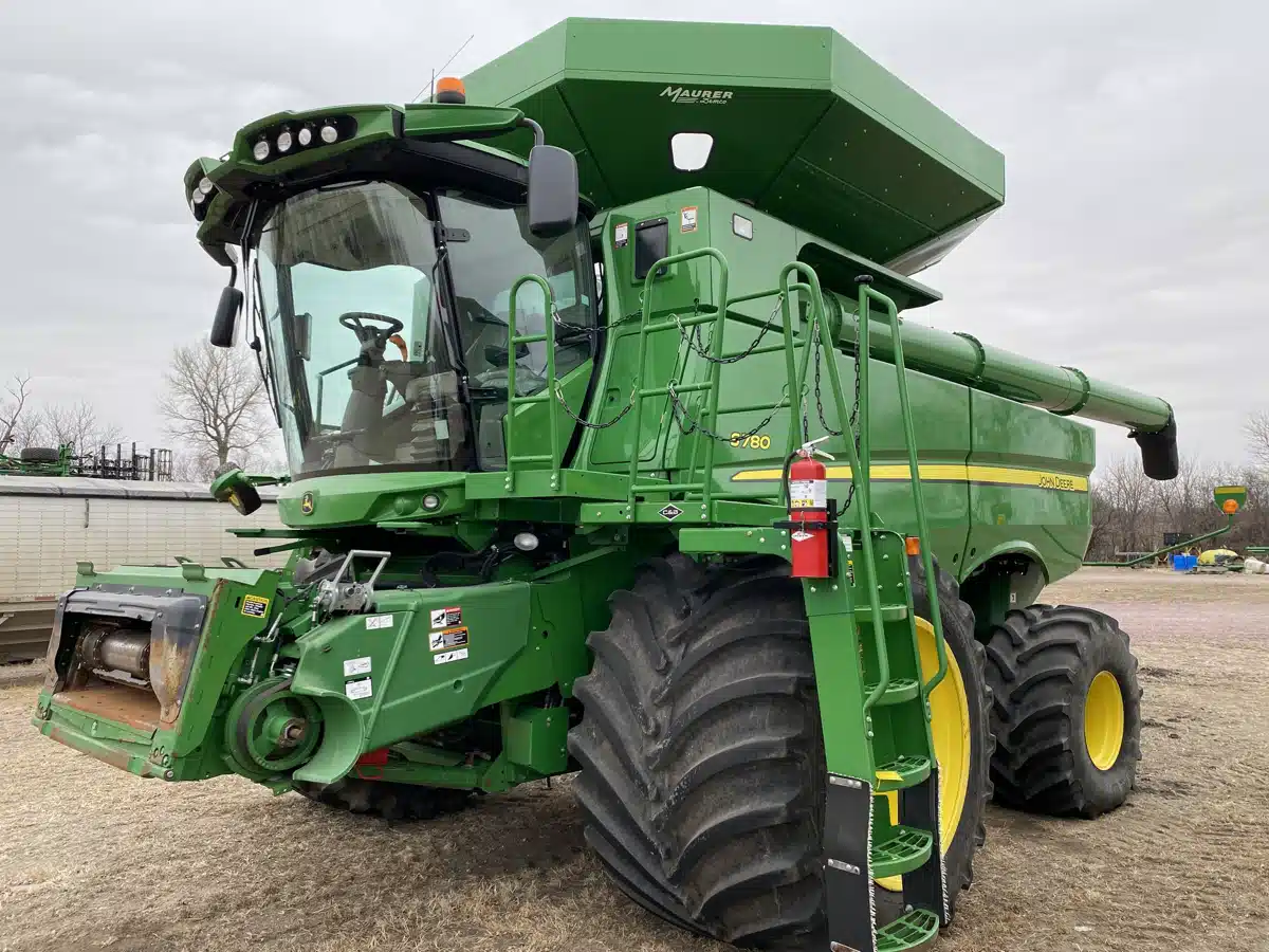 Gallery image 1 for Used 2018 John Deere S780 Combine