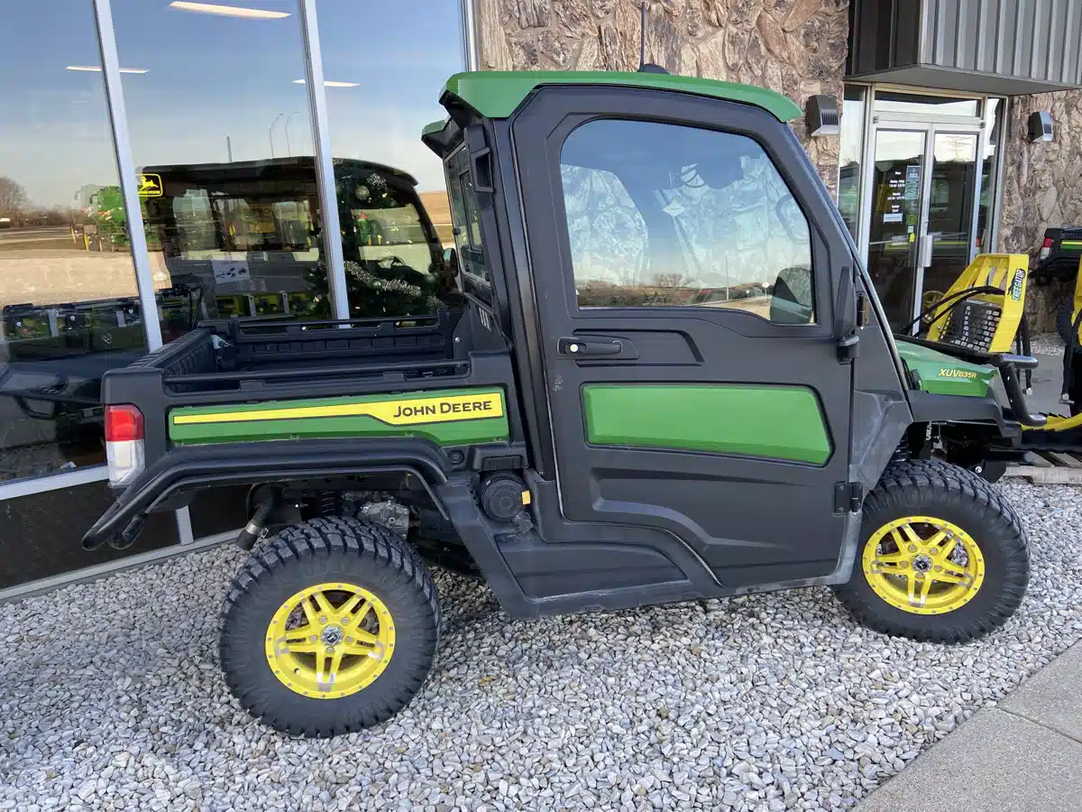 Gallery image 2 for Used 2024 John Deere XUV 835R Utility Vehicle