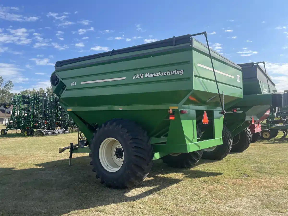 Gallery image 2 for Used 2010 J&M 875 Grain Cart