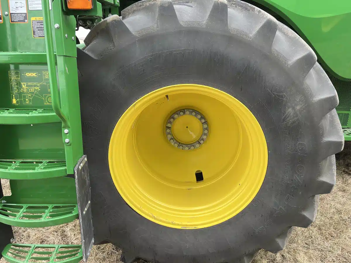 Gallery image 2 for Used 2021 John Deere S780 Combine