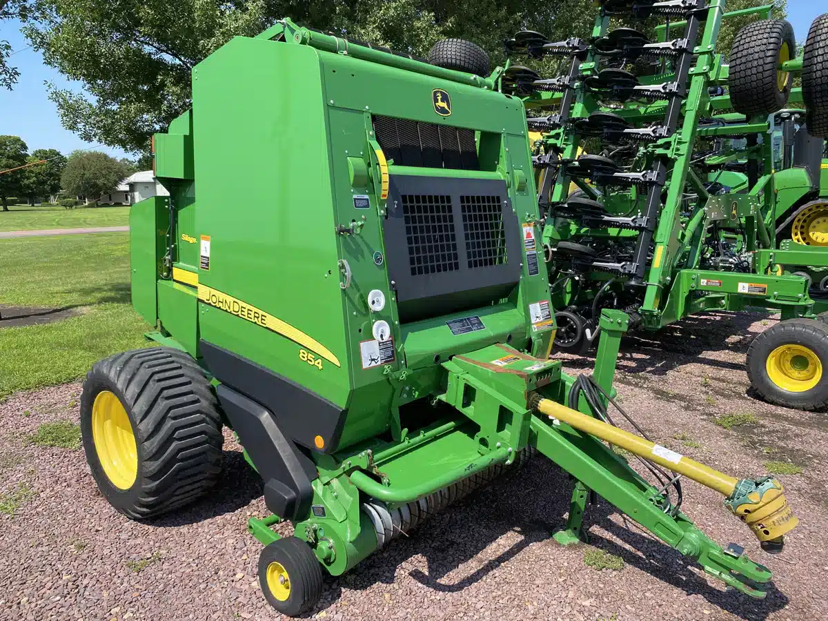 Gallery image 1 for Used 2013 John Deere 854SS Round Baler