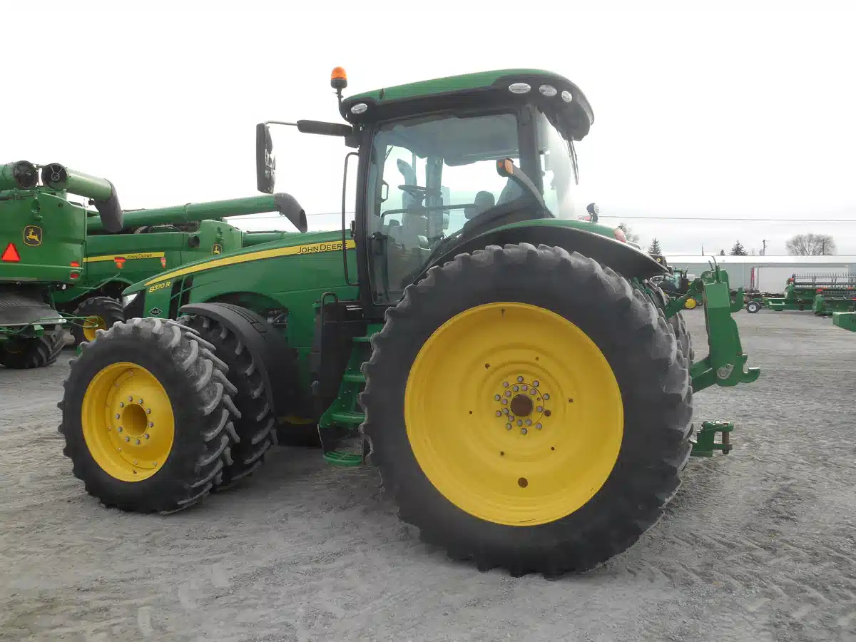 Gallery image 2 for Used 2015 John Deere 8370R Tractor