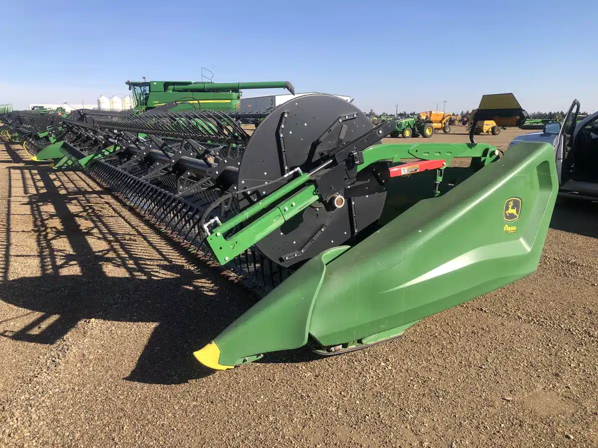 Gallery image 1 for Used 2022 John Deere HD40R Header Combine