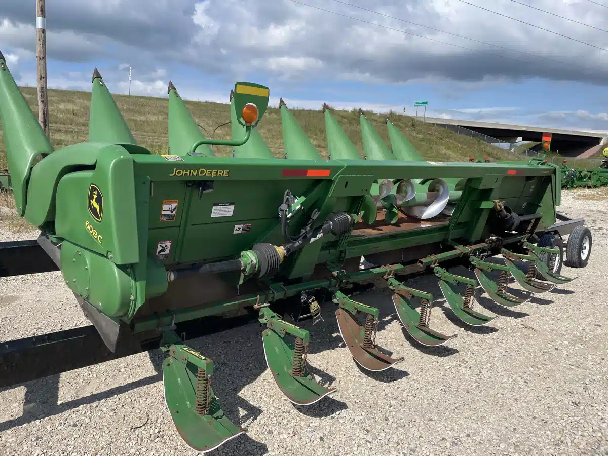 Gallery image 2 for Used 2009 John Deere 608C Header - Row Crop
