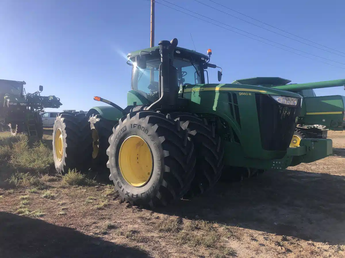 Gallery image 2 for Used 2012 John Deere 9560R Tractor