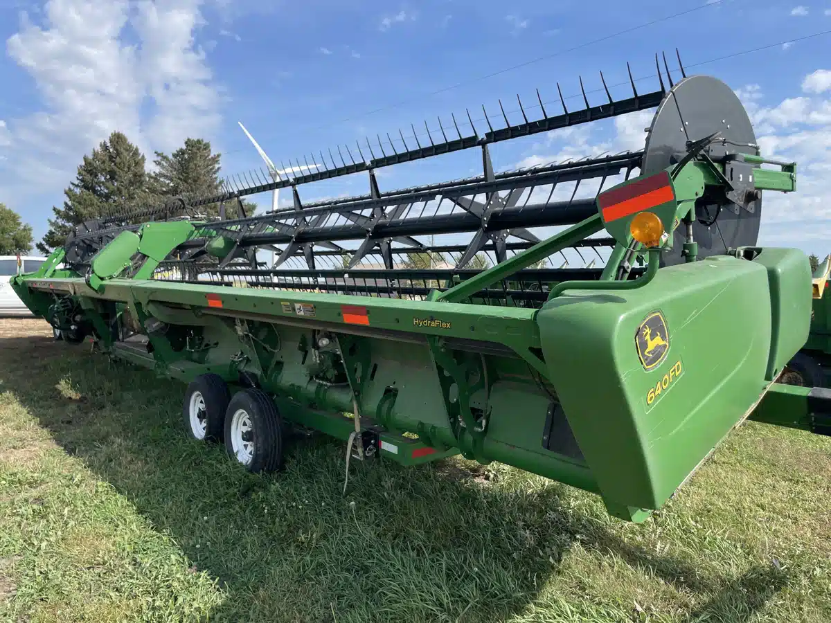 Gallery image 1 for Used 2013 John Deere 640FD Header - Draper