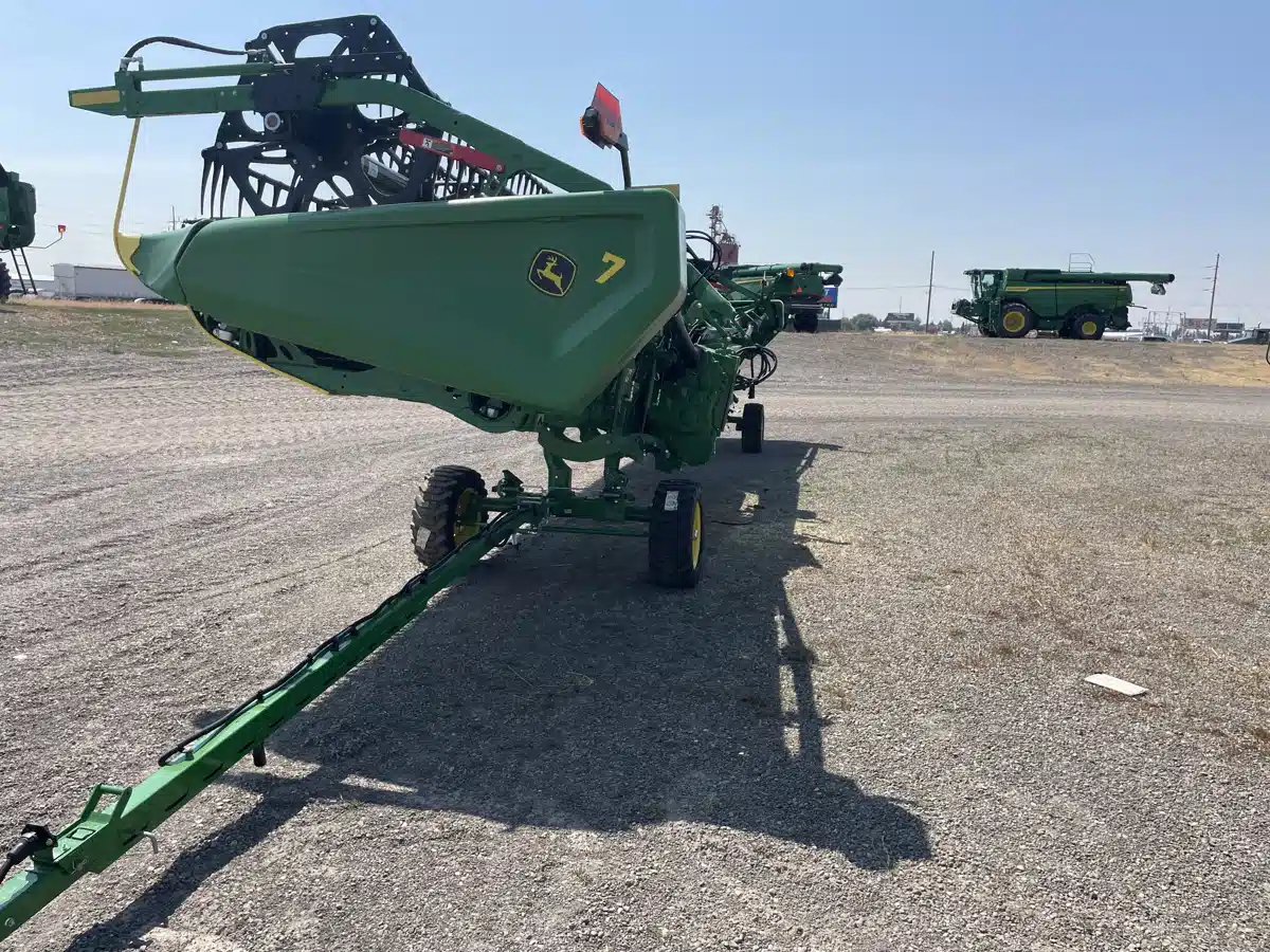 Gallery image 2 for Used 2024 John Deere HD35R Header Combine