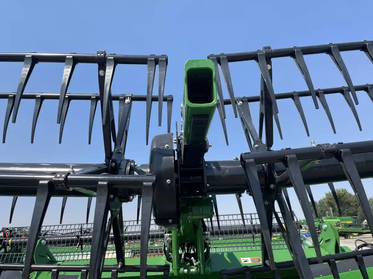 Gallery image 2 for Used 2024 John Deere HD35R Header Combine